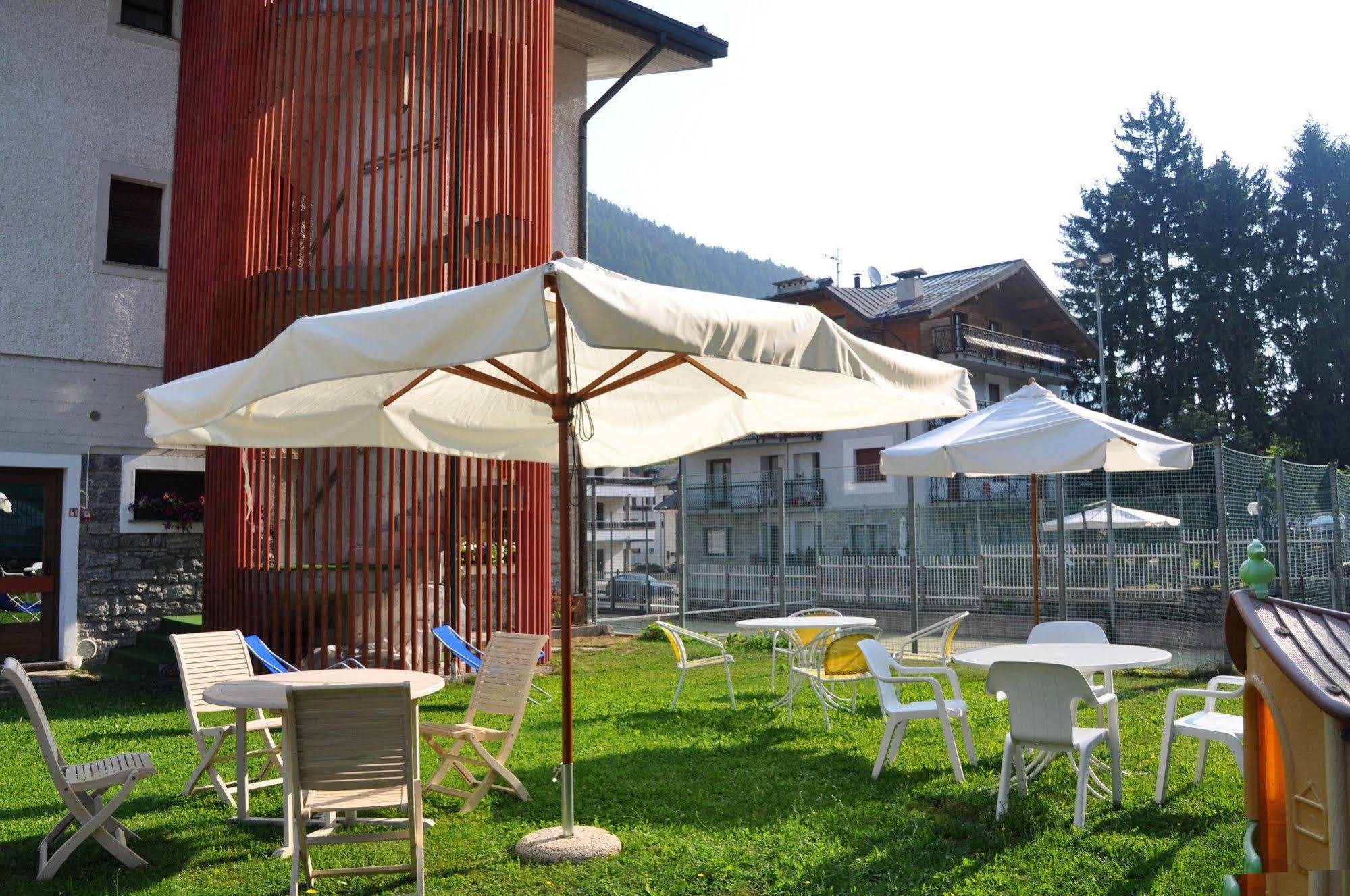 Residence Hotel Biancaneve Aprica Exterior foto